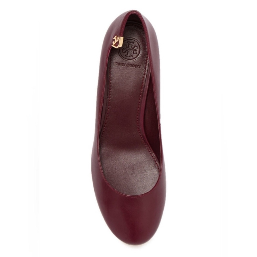 Tory Bruch Elizabeth Round Toe Pumps
